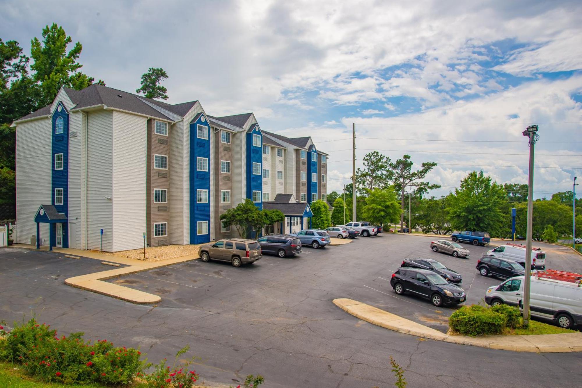 Microtel Inn & Suites By Wyndham Daphne Exterior photo